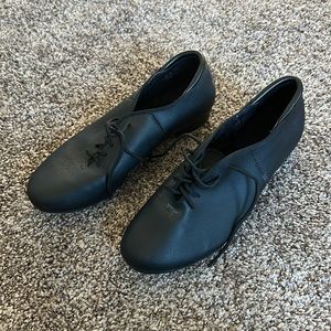Women’s Size 8.5 Tap Dancing Shoes
